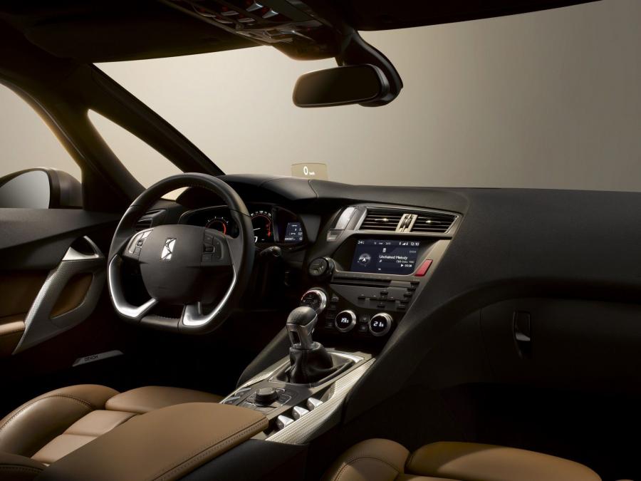  Citroen DS5 2011 года  (фото 9 из 33)